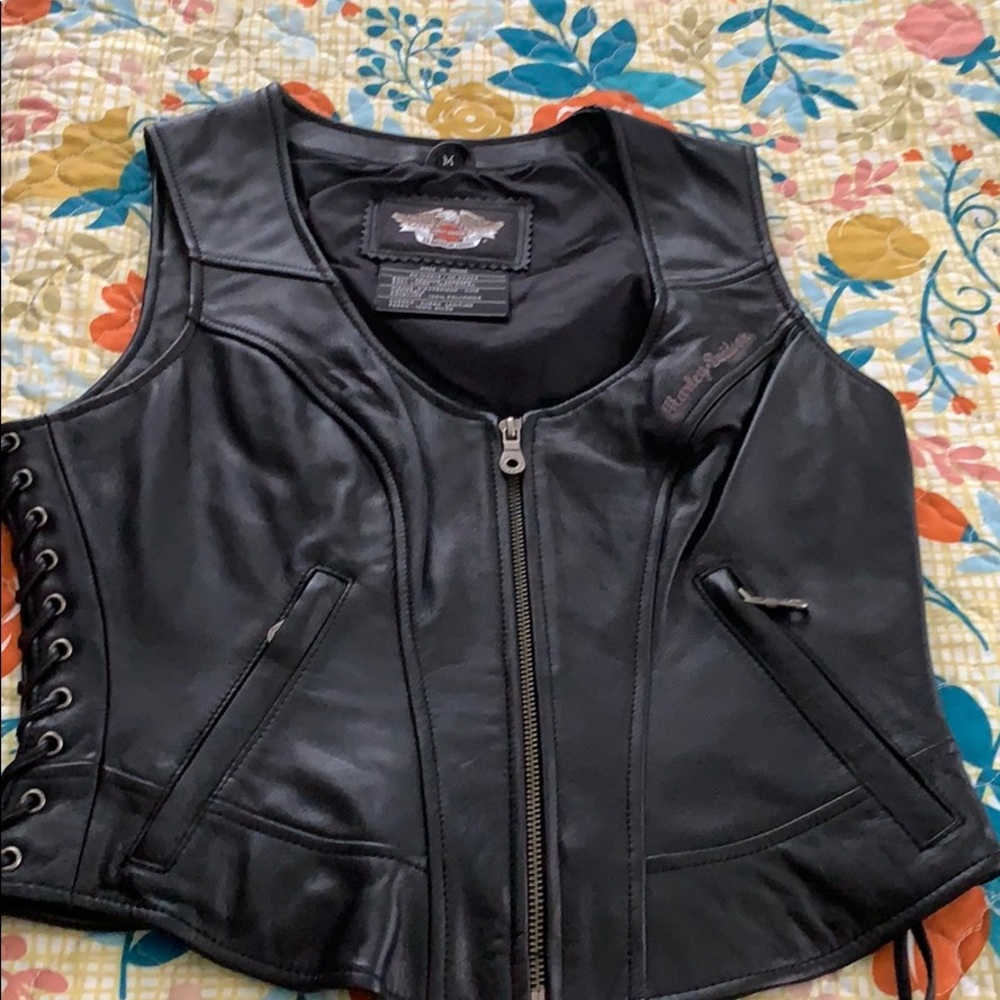 Sexy leather Harley Davidson lace up vest!